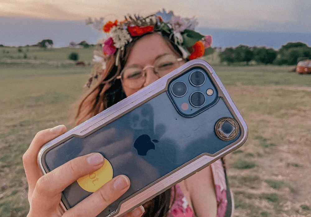 Your Moon Mom: Marketing EMF Solutions in a World That’s Ignoring the Problem - airestech