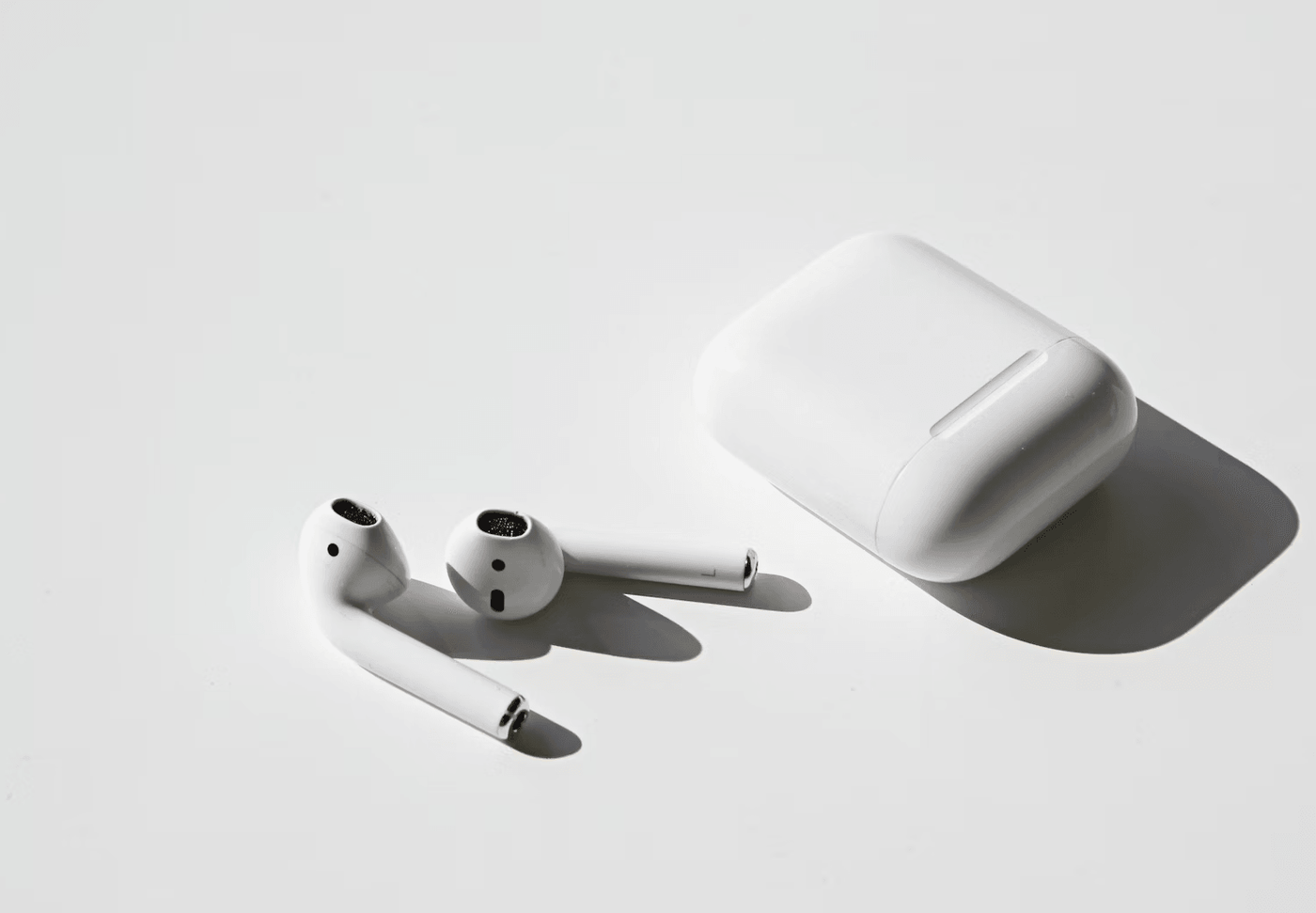 Unveiling the Invisible: AirPods and the EMF Radiation Debate - airestech