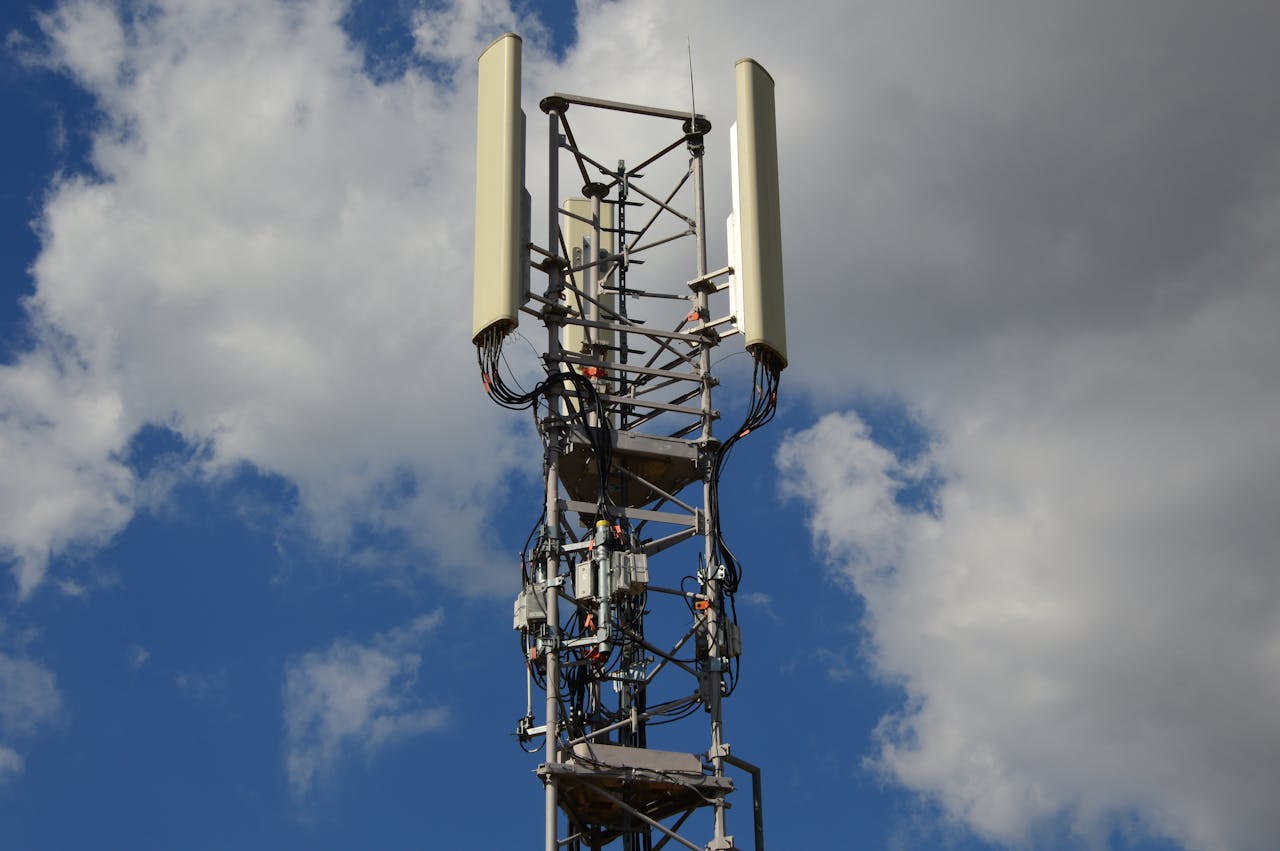 Should US Schools Adopt Precautionary 5G Policies?